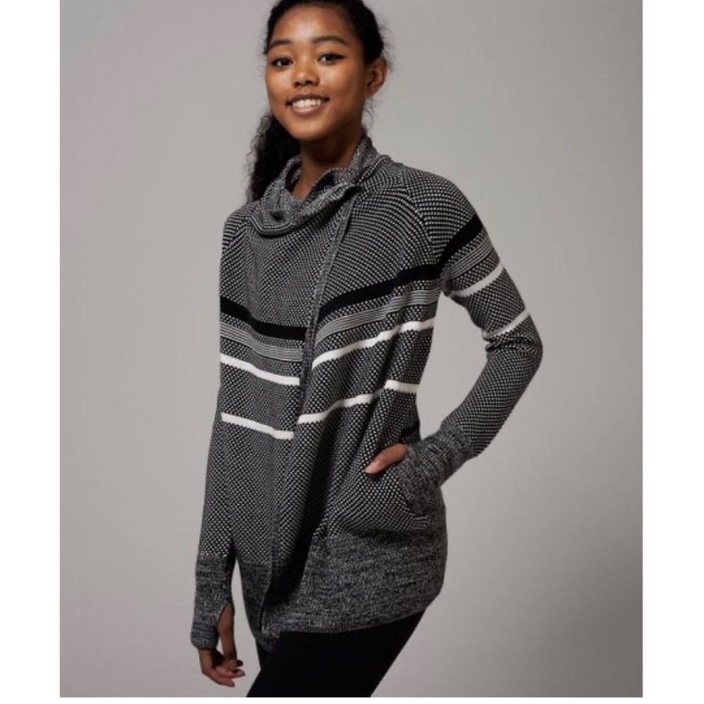 Ivivva Lululemon Feeling Toasty Knit Cardigan Size 14